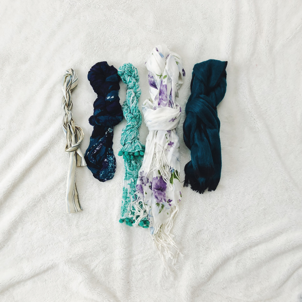 Scarfs